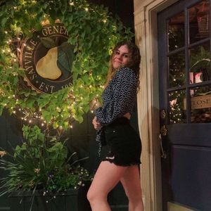 Meet your Posher, Oliva